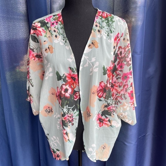 Blue Kimono with Pink Flowers Short Sleeve - Picture 1 of 3